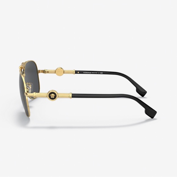 Versace brand new sunglasses 53 MM! Beautifully crafted in Italian fashion - Picture 11 of 13